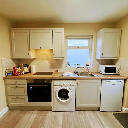 Private 2 Bed Daire Dunboyne